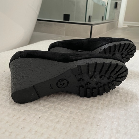 Michael Kors Woman's Rory Loafer Wedge Pumps Black, Size 6.5 - Picture 5 of 7